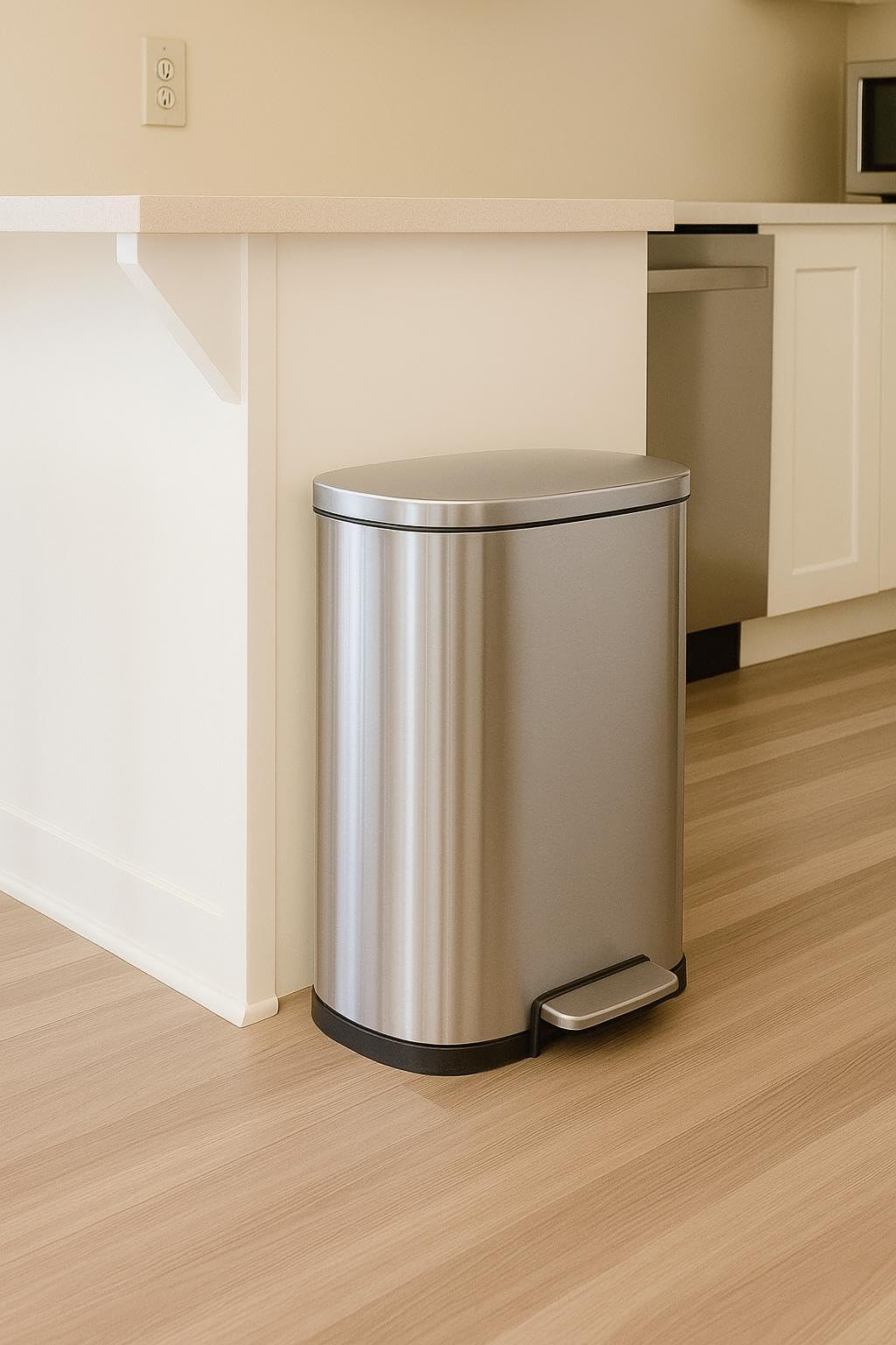 50L Stainless Steel Step-On Kitchen Trash Can C351