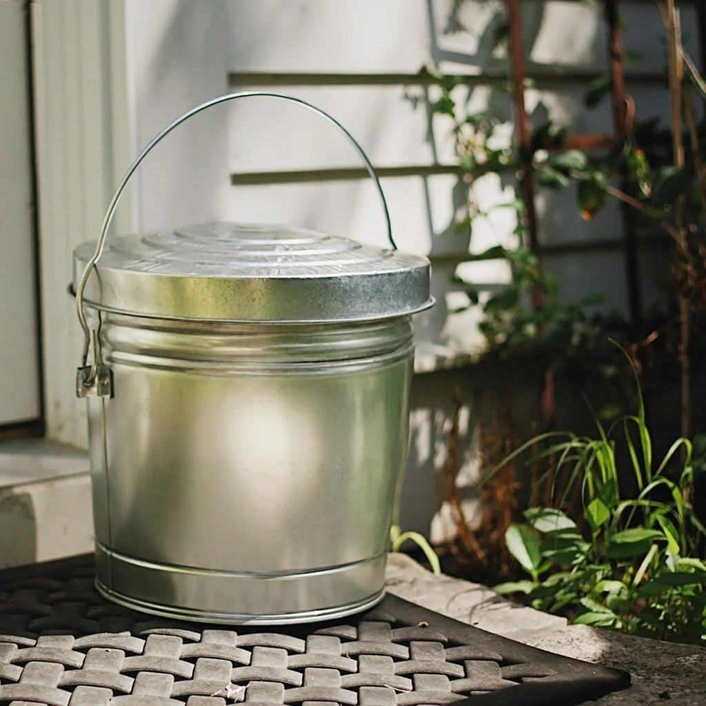6-Gallon Galvanized Steel Storage Can with Locking Lid J3616