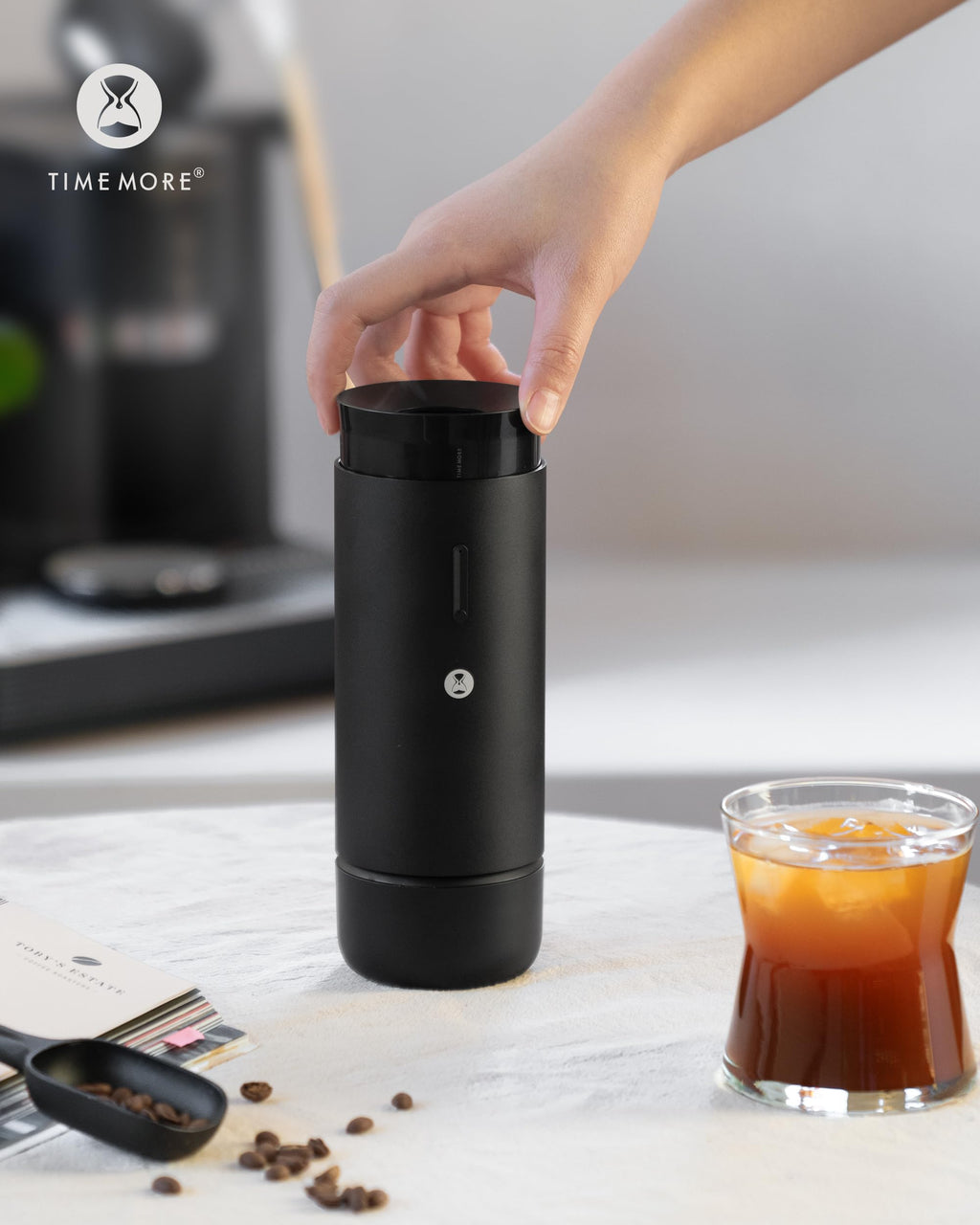 Portable Conical Burr Electric Coffee Grinder with 30 Settings A318