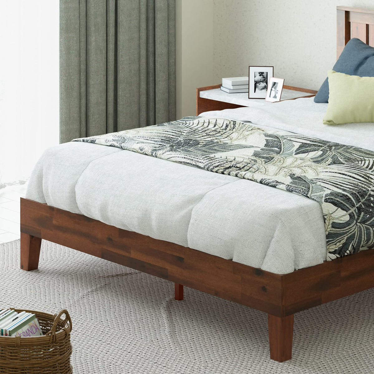 Queen Wood Platform Bed Frame with Headboard Q81822